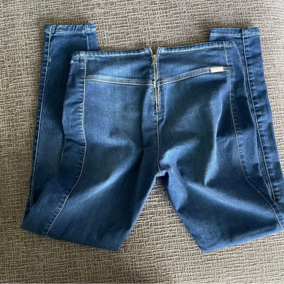 Guess Structured Mid Rise Jean - Picture 2 of 4